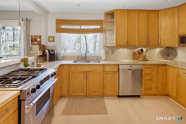 7 Mitchel Terrace, Essex, CT 06442