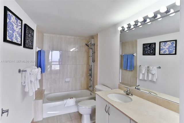 1750 N Bayshore Dr 5002, Miami, FL 33132