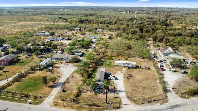 3905 Lytton LN, Dale, TX 78616