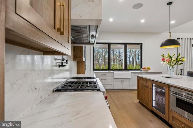 18 BEATTY LN, Malvern, PA 19355