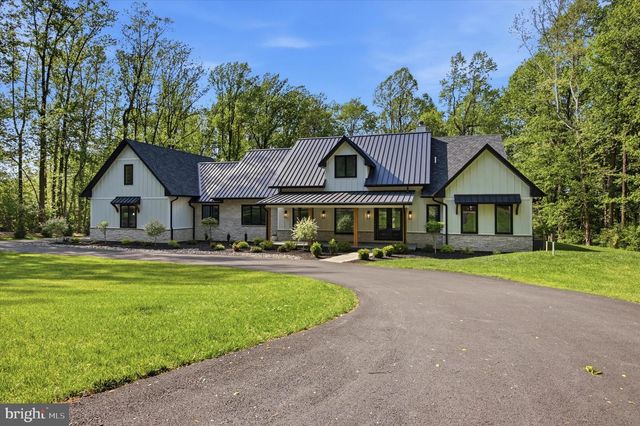 18 BEATTY LN, Malvern, PA 19355