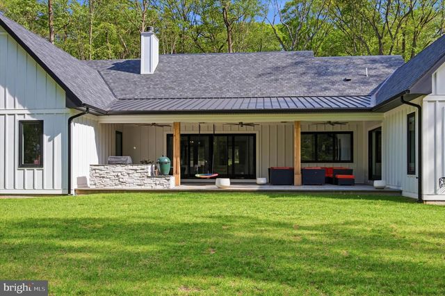 18 BEATTY LN, Malvern, PA 19355