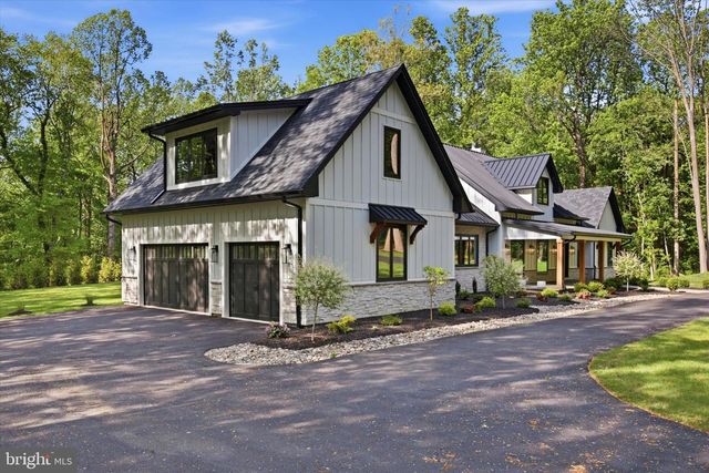 18 BEATTY LN, Malvern, PA 19355