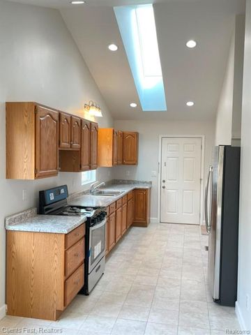 3121 Cherry Tree Lane, Ann Arbor, MI 48108