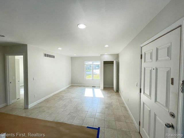 3121 Cherry Tree Lane, Ann Arbor, MI 48108
