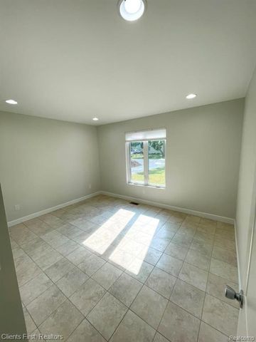 3121 Cherry Tree Lane, Ann Arbor, MI 48108