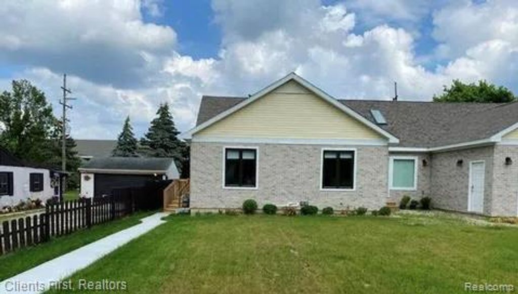 3121 Cherry Tree Lane, Ann Arbor, MI 48108