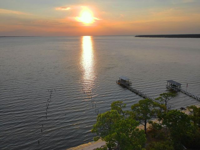 2208 Bay Grove Road, Freeport, FL 32439