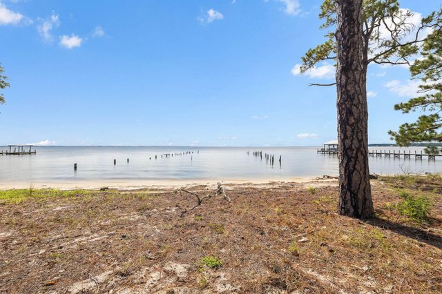 2208 Bay Grove Road, Freeport, FL 32439