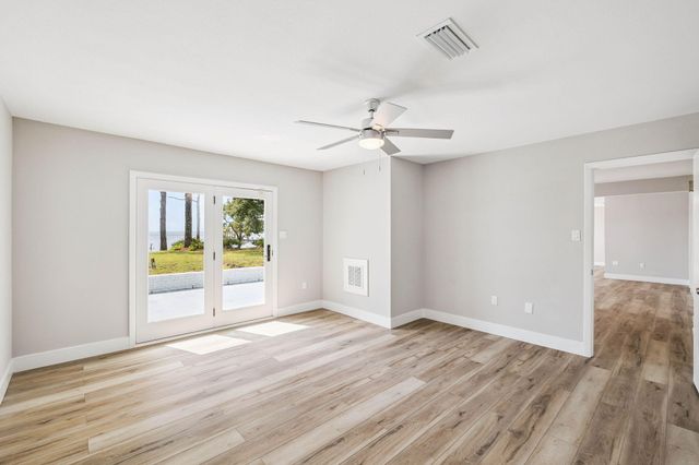 2208 Bay Grove Road, Freeport, FL 32439