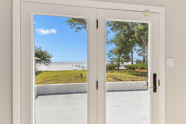 2208 Bay Grove Road, Freeport, FL 32439