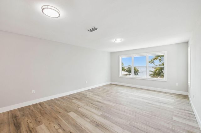 2208 Bay Grove Road, Freeport, FL 32439