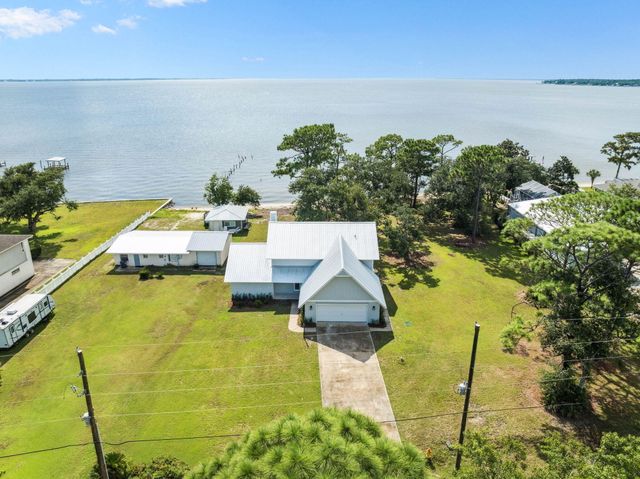 2208 Bay Grove Road, Freeport, FL 32439