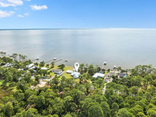 2208 Bay Grove Road, Freeport, FL 32439