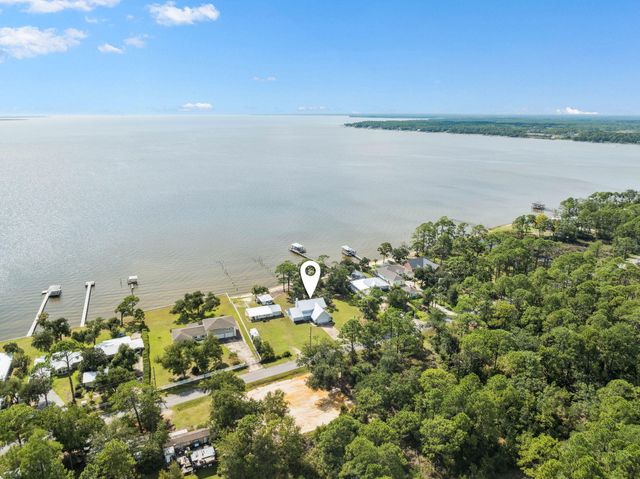 2208 Bay Grove Road, Freeport, FL 32439