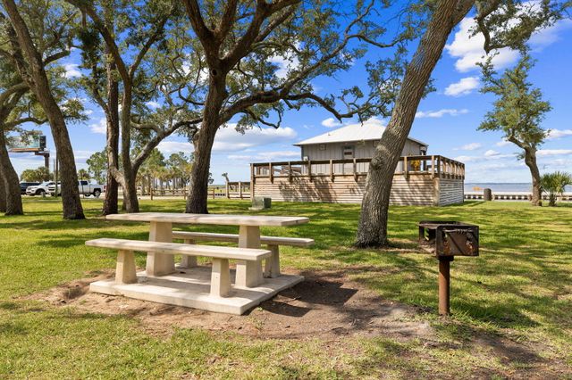 2208 Bay Grove Road, Freeport, FL 32439