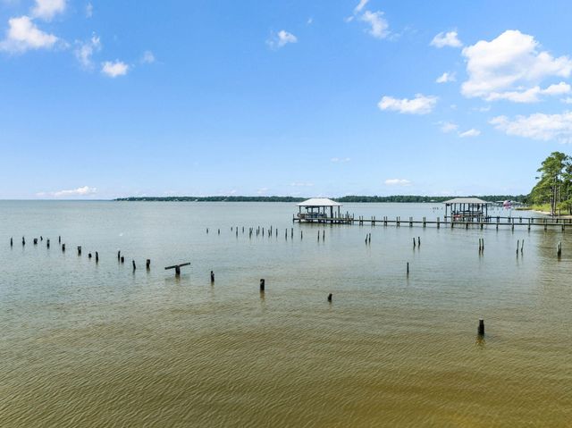 2208 Bay Grove Road, Freeport, FL 32439