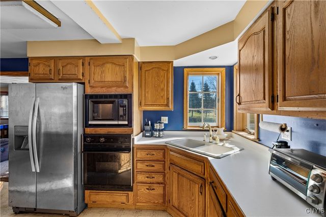 6317 State Route 233, Westmoreland, NY 13440