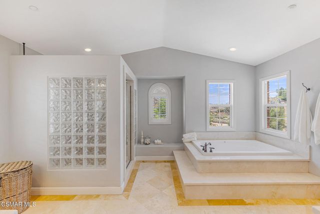 12376 Palmer Drive, Moorpark, CA 93021