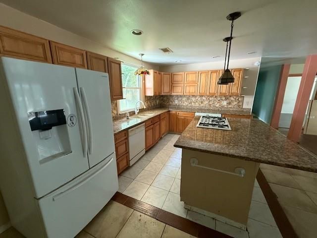 804 Tovrea Road, Alvin, TX 77511