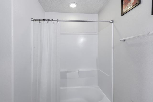 641 Creekside Avenue SW, Los Lunas, NM 87031