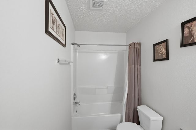 641 Creekside Avenue SW, Los Lunas, NM 87031