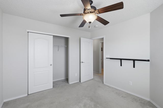 641 Creekside Avenue SW, Los Lunas, NM 87031