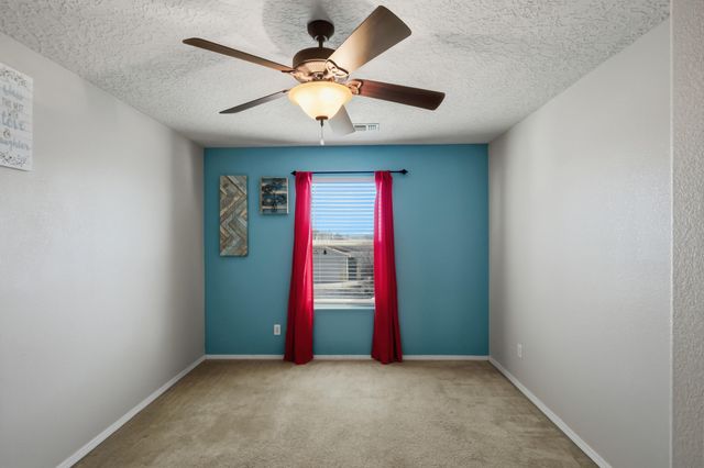 641 Creekside Avenue SW, Los Lunas, NM 87031