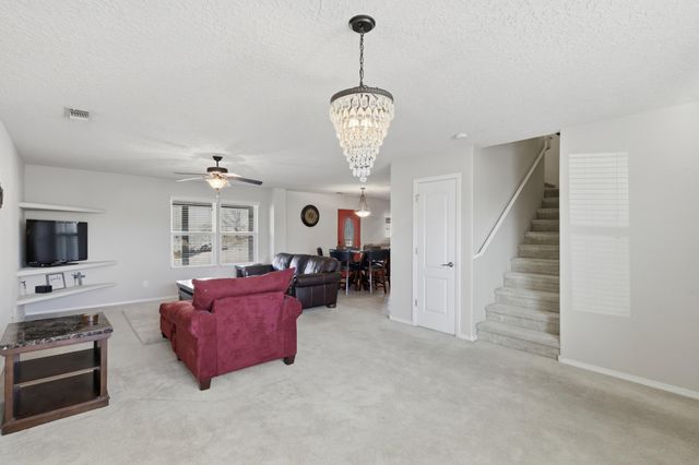 641 Creekside Avenue SW, Los Lunas, NM 87031