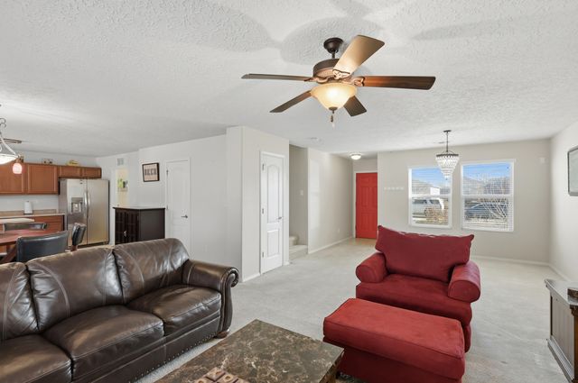 641 Creekside Avenue SW, Los Lunas, NM 87031