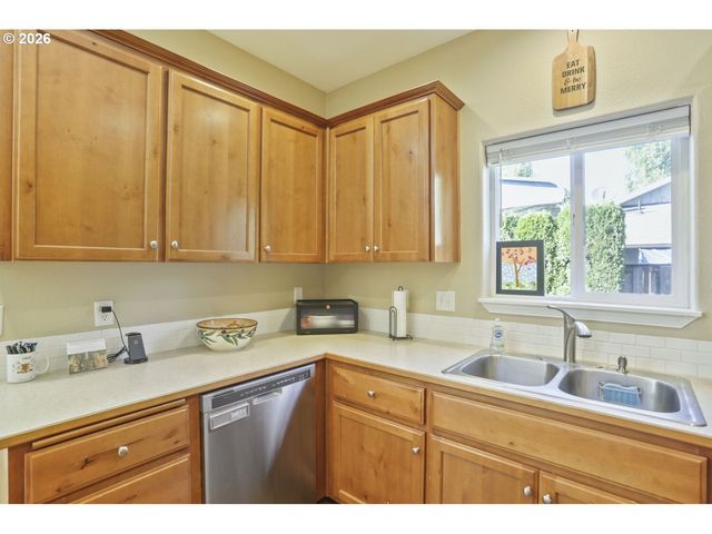 2463 25TH Ave, Forest Grove, OR 97116