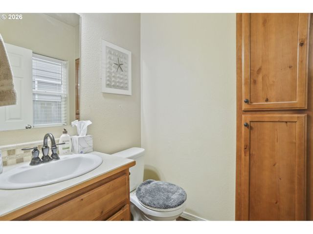 2463 25TH Ave, Forest Grove, OR 97116