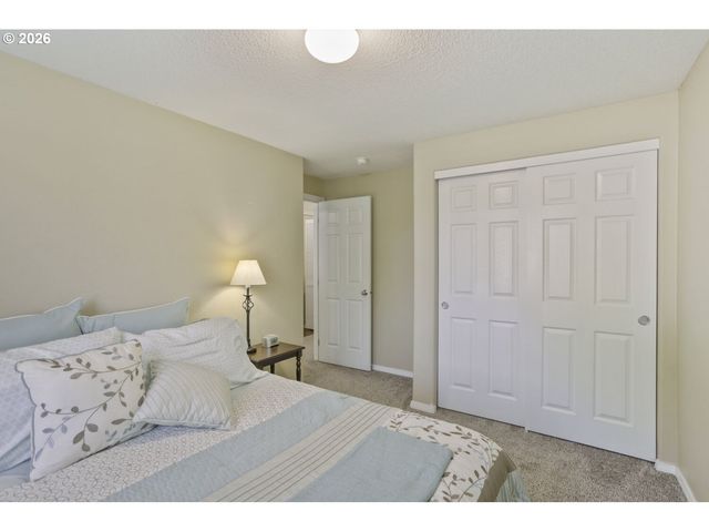 2463 25TH Ave, Forest Grove, OR 97116