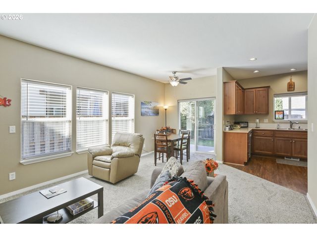 2463 25TH Ave, Forest Grove, OR 97116