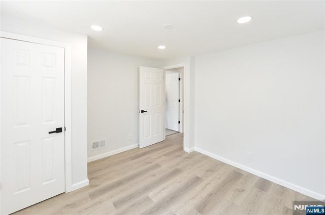 19-21 11th Street 2, Fair Lawn, NJ 07410
