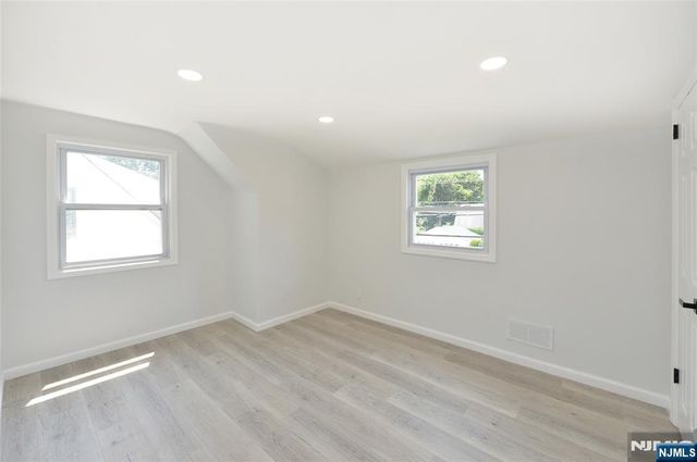 19-21 11th Street 2, Fair Lawn, NJ 07410