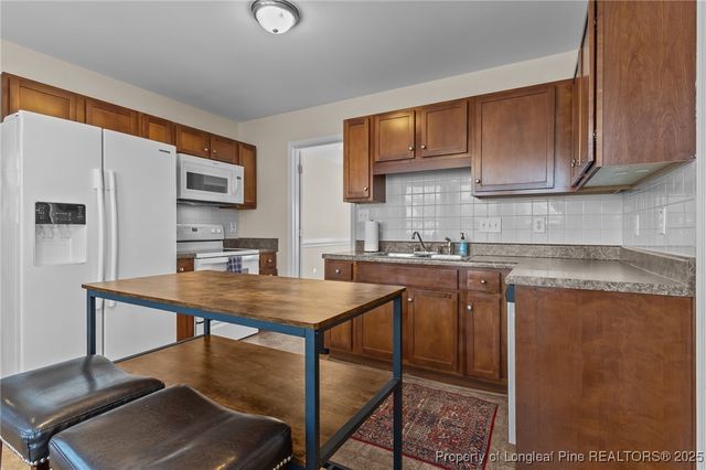 1945 CAVINESS Street, Fayetteville, NC 28314