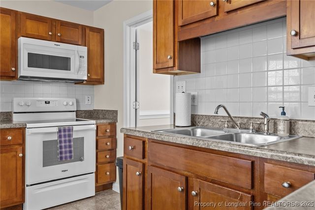 1945 CAVINESS Street, Fayetteville, NC 28314