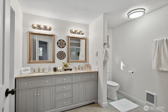 2730 Iroquois Drive, Mount Vernon, WA 98273