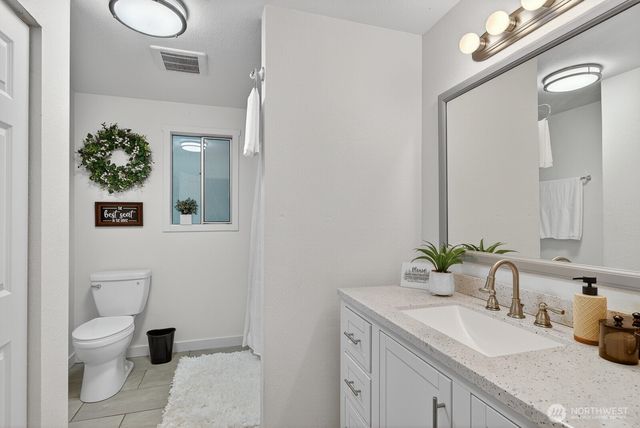 2730 Iroquois Drive, Mount Vernon, WA 98273