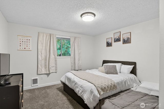 2730 Iroquois Drive, Mount Vernon, WA 98273