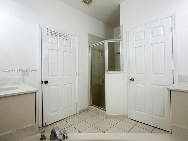 662 NE 21st Ter, Homestead, FL 33033