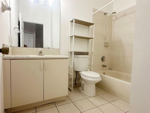 662 NE 21st Ter, Homestead, FL 33033