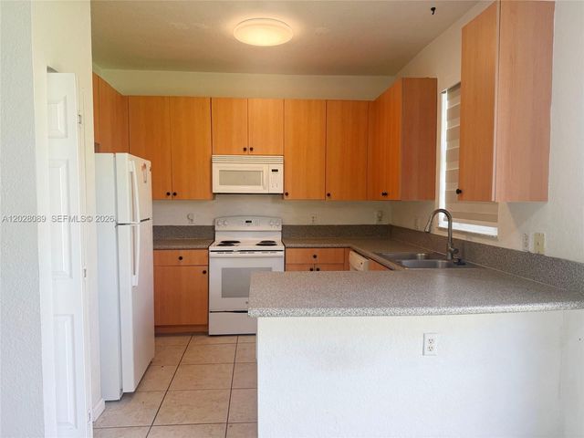 662 NE 21st Ter, Homestead, FL 33033