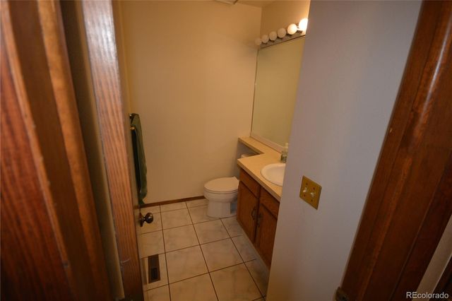 2880 W Long Circle B, Littleton, CO 80120