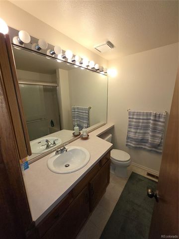 2880 W Long Circle B, Littleton, CO 80120