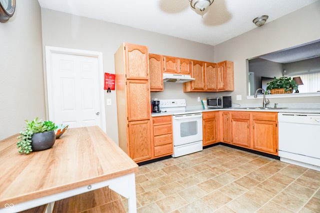 12289 Wolf Run Road, Noblesville, IN 46060