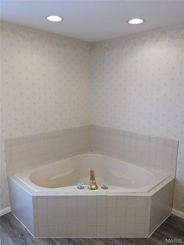 2290 Wellington Drive, Shiloh, IL 62221