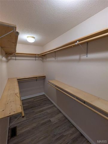 2290 Wellington Drive, Shiloh, IL 62221