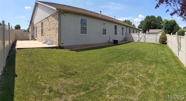 2290 Wellington Drive, Shiloh, IL 62221